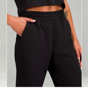 LULULEMON ON SALE!!